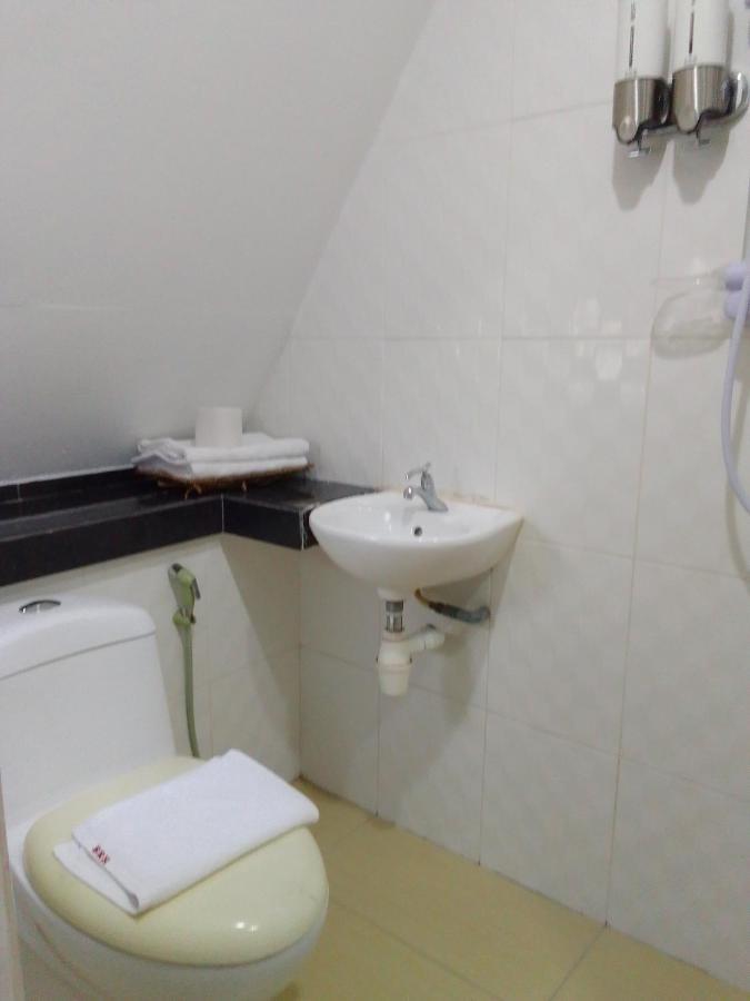Super Oyo 90464 Borneo Suites Hotel Kota Kinabalu Kültér fotó